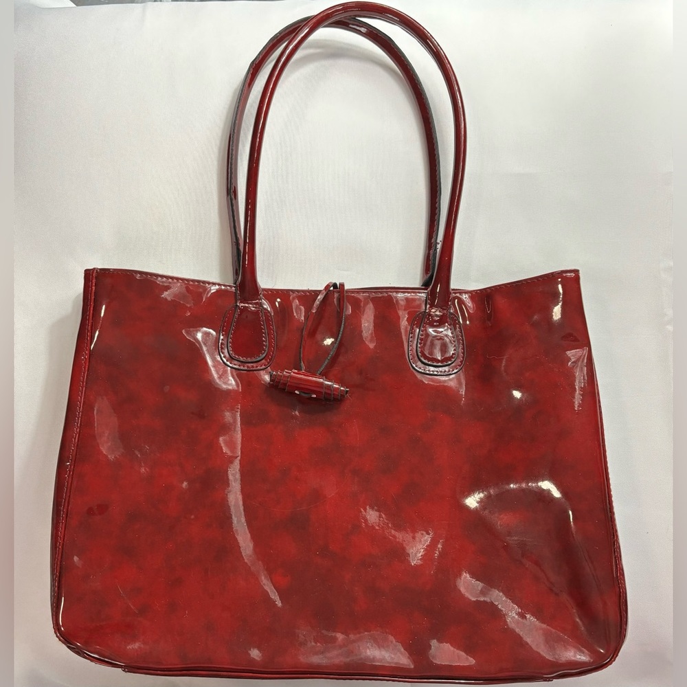 Elizabeth Arden Burgandy Tote 16" W x 11.5" H x 5" D Snap Top Closure Pre Owned